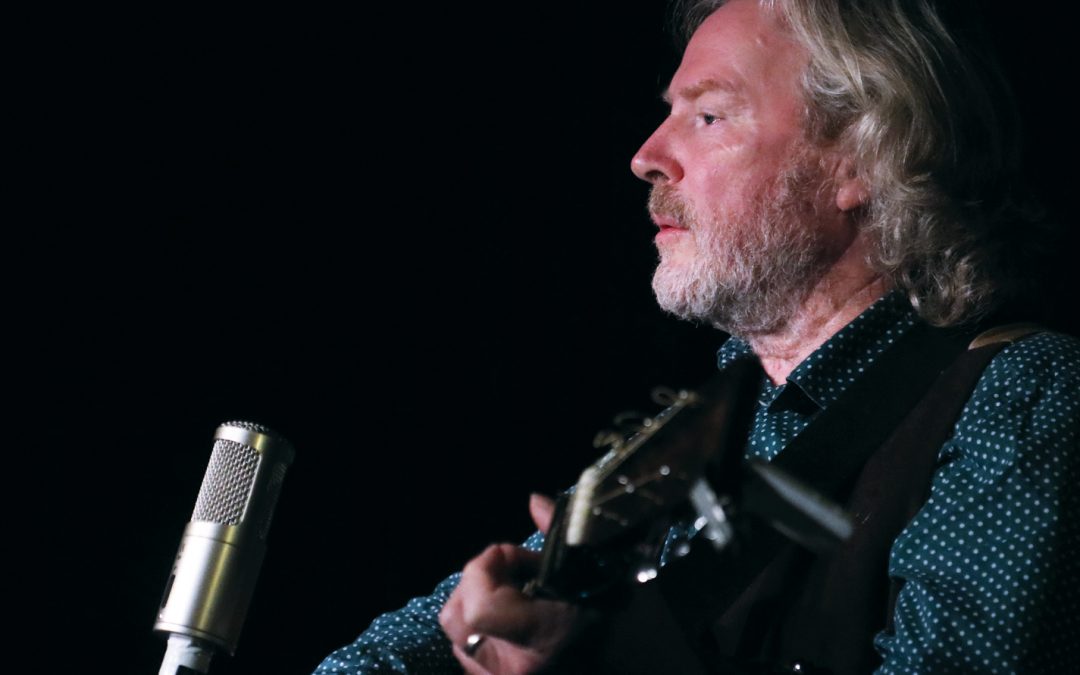 Reg Meuross @ Folk on the Moor
