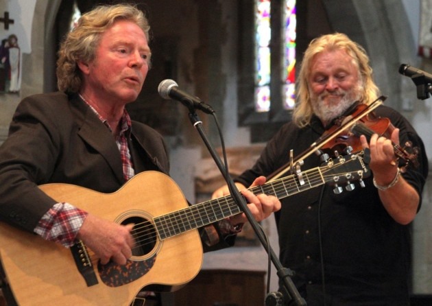 Reg Meuross – Midwinter Concert with special guest Phil Beer @ St Bartholomew’s Church